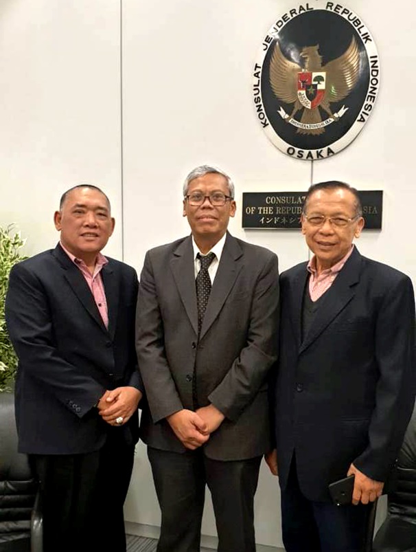 Foto Dirut PT. AMP dengan Atase Ekonomi Konsulat Jenderal RI di Osaka, Jepang