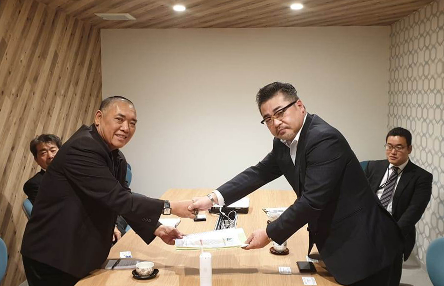 Penandatanganan MOU antara Dirut PT. AMP dengan Direktur Nakayama Industry CO Ltd di Nagoya, Jepang